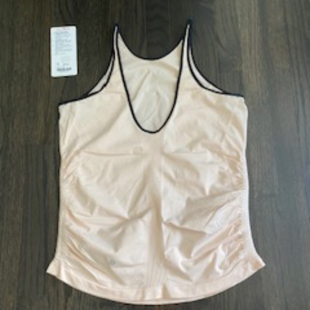 Lululemon In the Flow Tank 12 - Picture 4 of 4